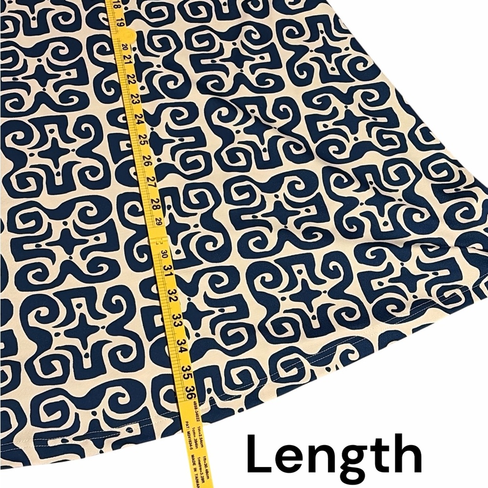 Blue and White Geometric Print Midi Dress - Picture 5 of 7